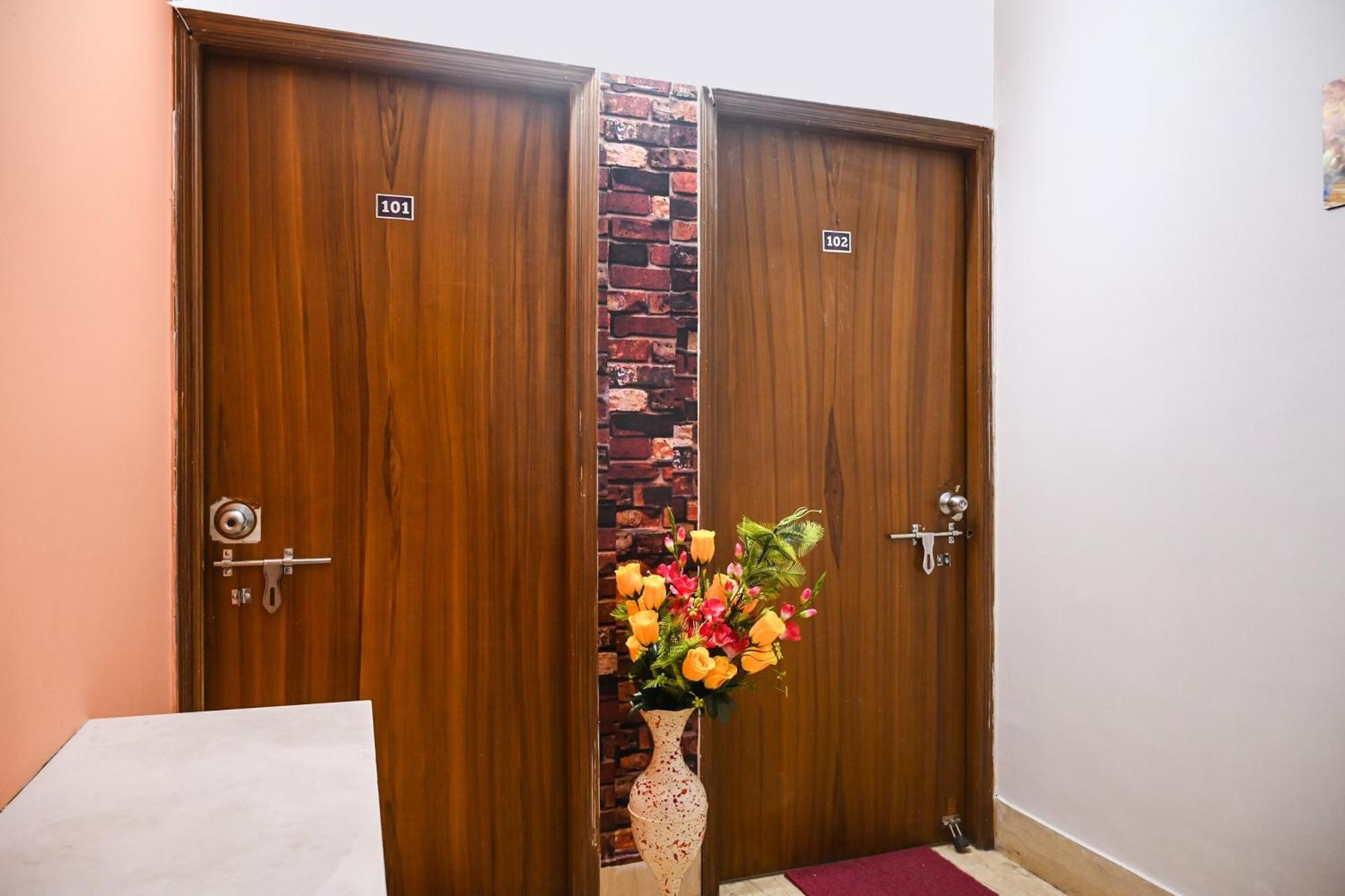 Hotel O Shraddha Residency 2 Колката Екстериор снимка